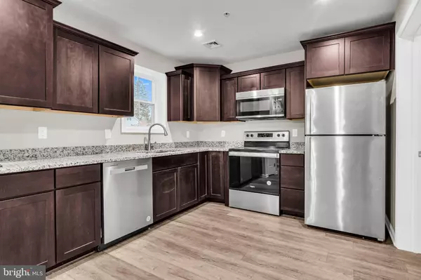 Carlisle, PA 17013,648 N COLLEGE ST