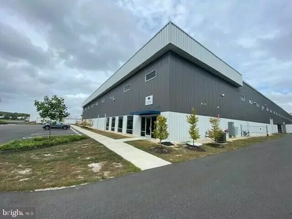 Cambridge, MD 21613,810 CHESAPEAKE DR