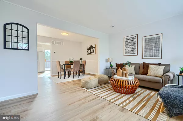 Rosedale, MD 21237,8 KING RICHARD CT #8