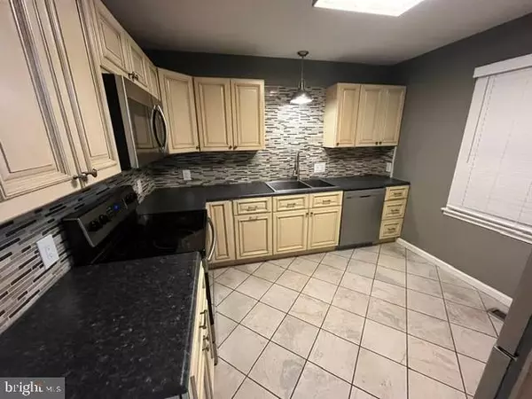 Bel Air, MD 21014,342 HARLAN SQ #B-12