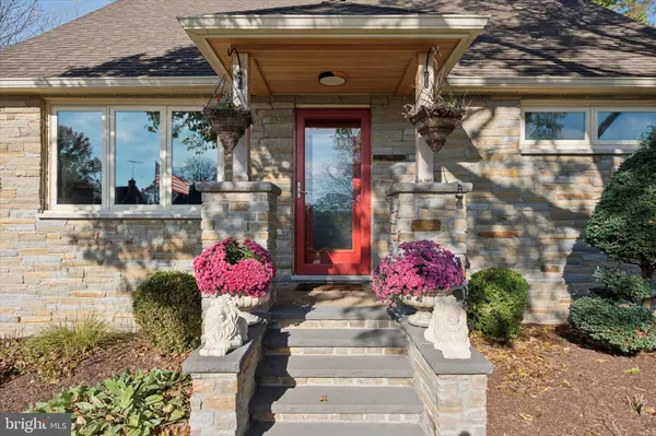 Newtown Square, PA 19073,27 MARY JANE LN