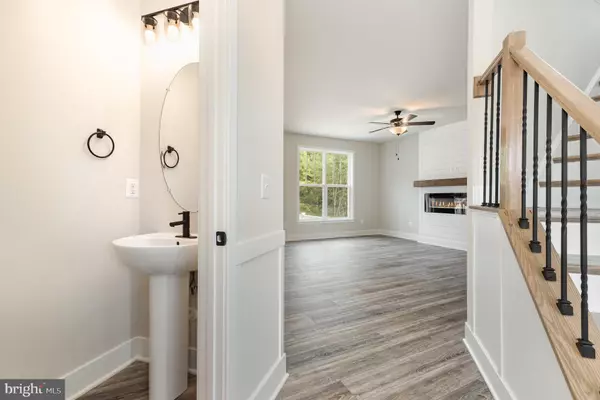 Stafford, VA 22554,2044 AQUIA DR