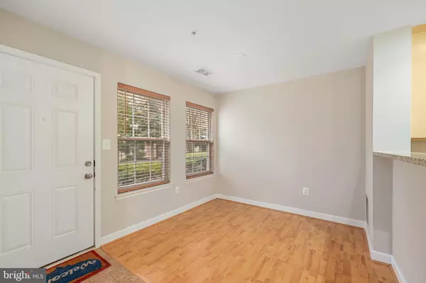 Reston, VA 20191,11824 BRETON CT #24A