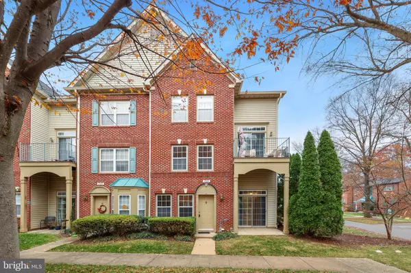 Reston, VA 20191,11824 BRETON CT #24A