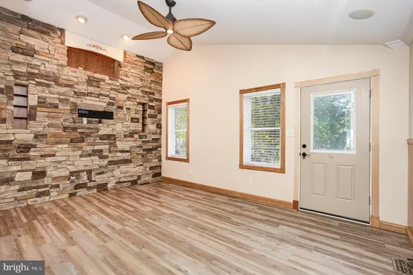 Elkton, MD 21921,5 KINGS CT