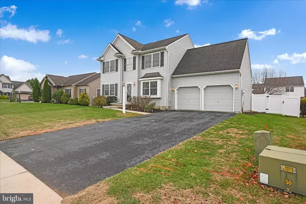 Lancaster, PA 17601,352 BRECKENRIDGE WAY