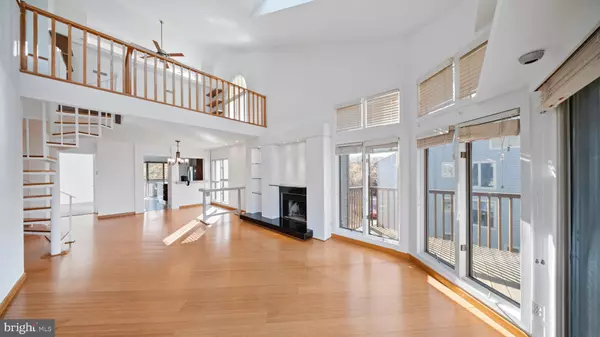 Annapolis, MD 21403,2106 CHESAPEAKE HARBOUR DR #202