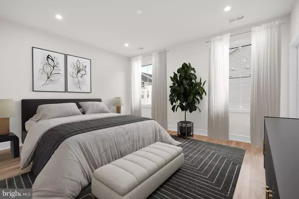 Ashburn, VA 20148,42121 PICASSO SQ