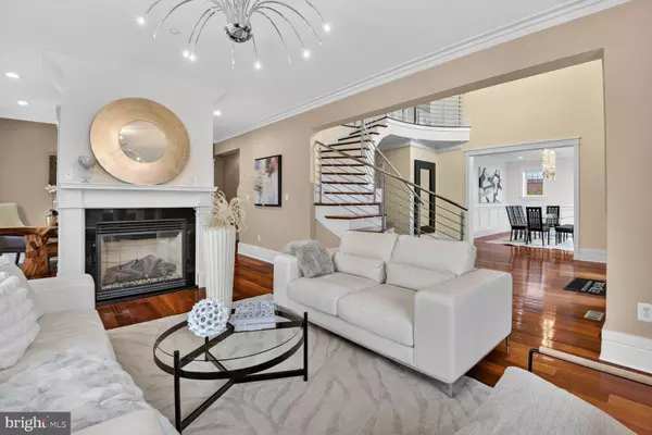 Bethesda, MD 20817,9715 SINGLETON DR