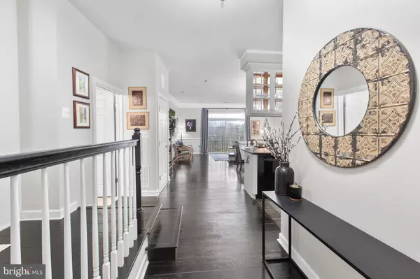 Woodbridge, VA 22191,810 BELMONT BAY DR #303