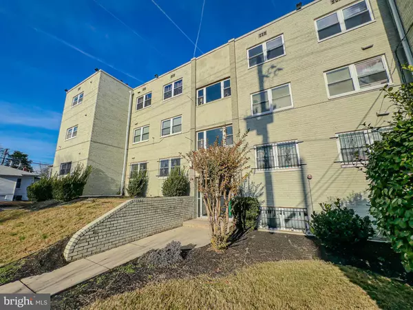 Washington, DC 20019,4810 QUARLES ST NE #201