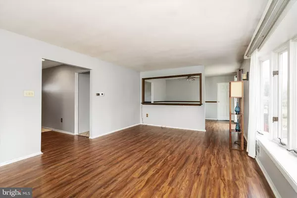 Ewing, NJ 08618,51 VAN DUYN DR