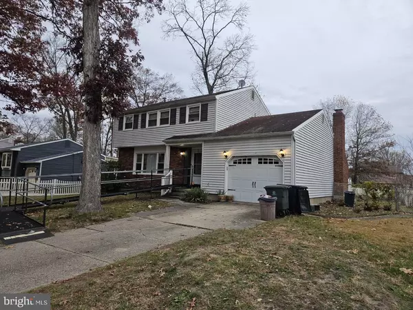 Williamstown, NJ 08094,1638 RED OAK RD