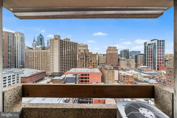 Philadelphia, PA 19107,1326-42 SPRUCE ST #1701