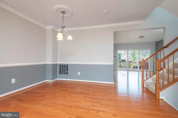 Chantilly, VA 20152,42724 ROLLING ROCK SQ