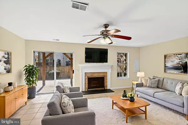 Springfield, VA 22152,7701 SOLOMON SEAL DR