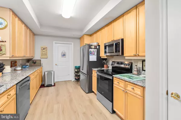 Woodbridge, VA 22191,485 HARBOR SIDE ST #412