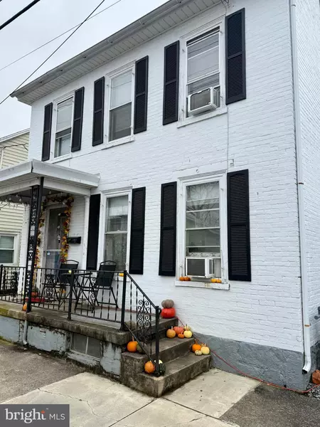 43 E FRANKLIN ST #A, Greencastle, PA 17225