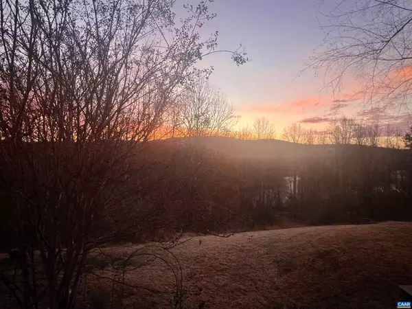 Charlottesville, VA 22901,1461 GLENSIDE GREEN