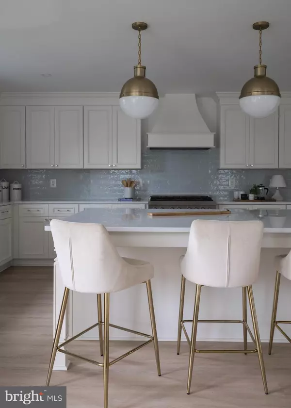 Alexandria, VA 22303,5532 HALWIS ST