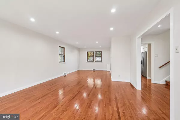 Cherry Hill, NJ 08034,225 CAMBRIDGE RD