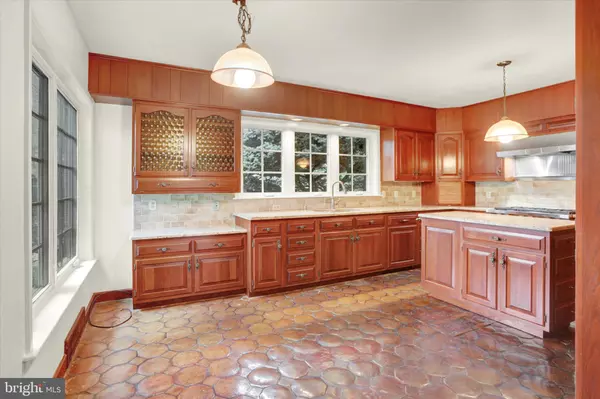 Camp Hill, PA 17011,2840 SUNSET DR