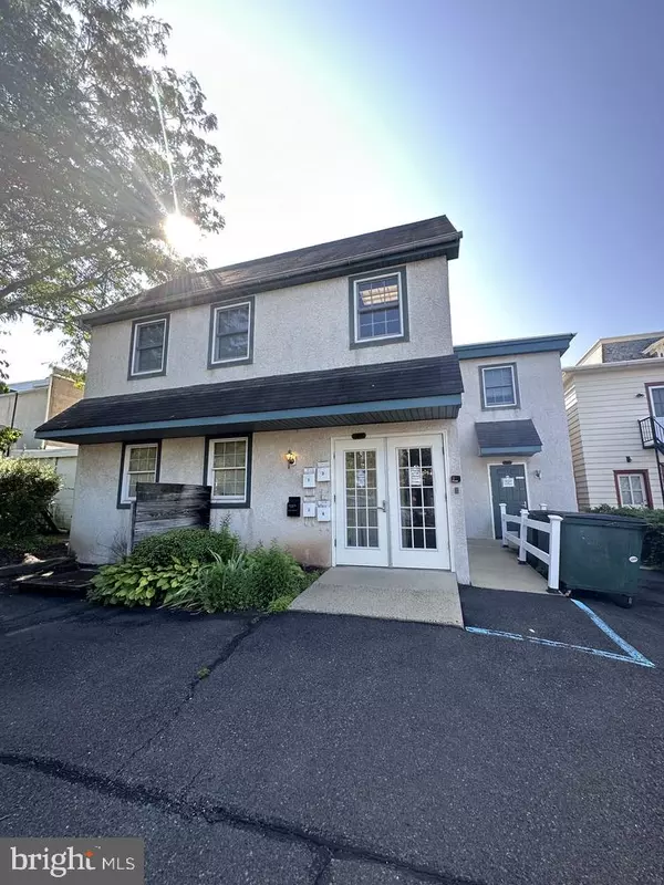 29 W STATE ST #APT #1, Doylestown, PA 18901