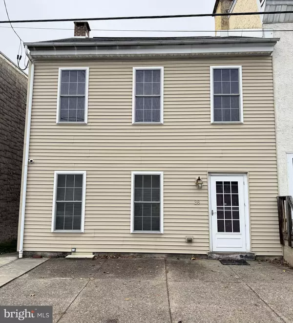 28 S 3RD ST, Hamburg, PA 19526