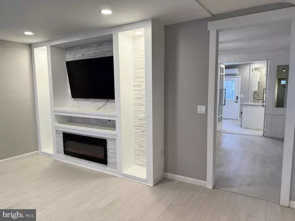 Hamburg, PA 19526,28 S 3RD ST