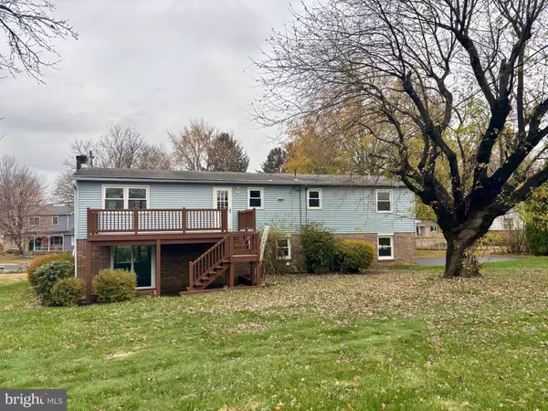 Mechanicsburg, PA 17055,19 HEMLOCK DRIVE