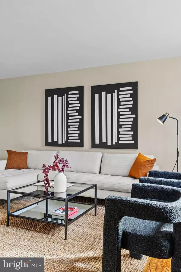 Philadelphia, PA 19128,151 OSBORN ST