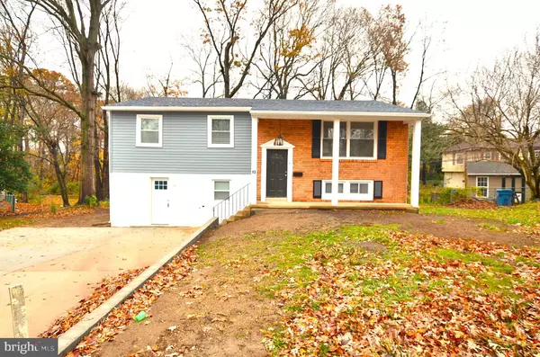 13 ERSKINE CT, Newark, DE 19713