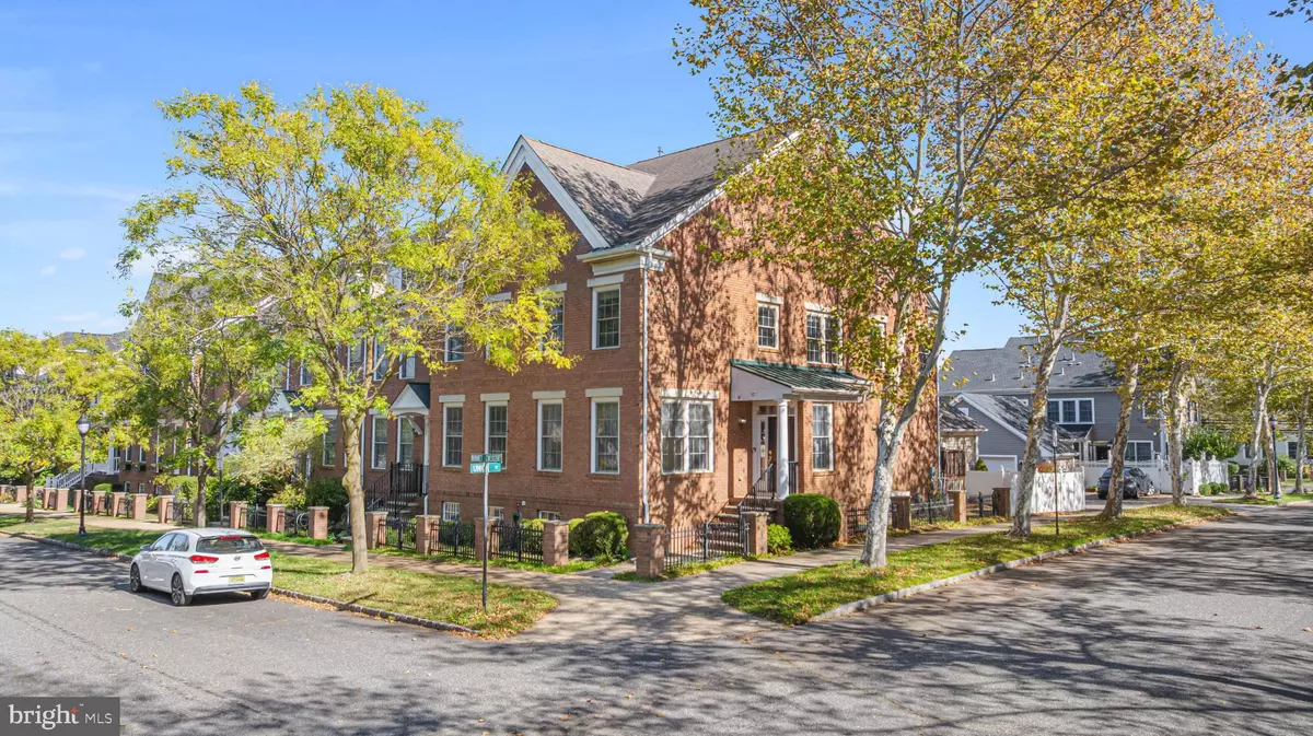 Robbinsville, NJ 08691,102 BURNET CRES