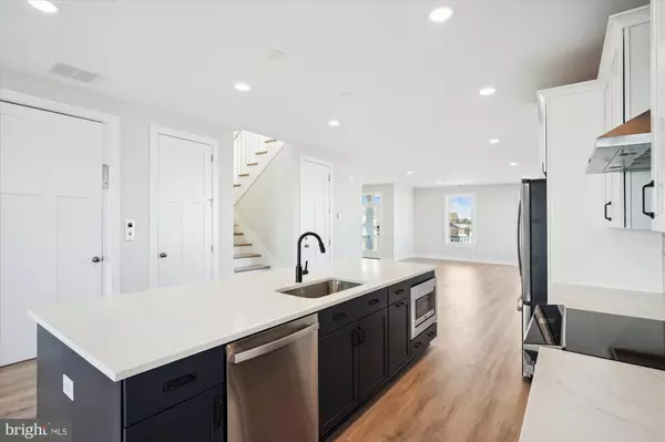 Rehoboth Beach, DE 19971,37926 EVEN TIDE LN