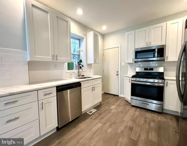 1218 N TAYLOR ST, Philadelphia, PA 19121