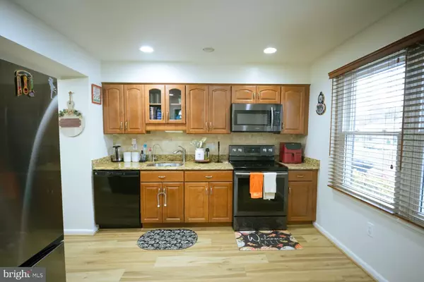 Gaithersburg, MD 20877,11 BRIARSTONE LN