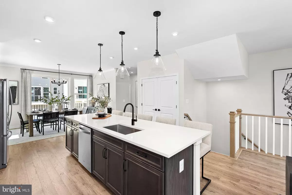 Ashburn, VA 20147,54320 MYSTIC MAROON TER