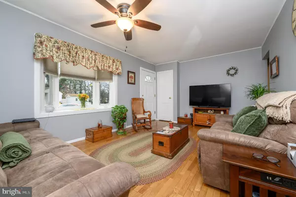 Hamilton, NJ 08690,35 BROWN DR