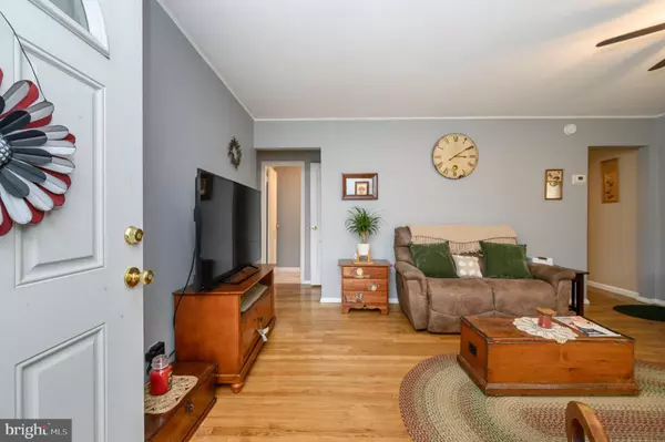 Hamilton, NJ 08690,35 BROWN DR