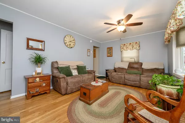 Hamilton, NJ 08690,35 BROWN DR