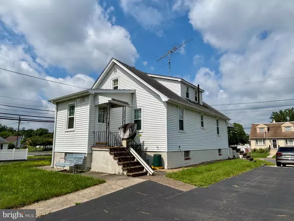 Hamilton, NJ 08619,374 SANDALWOOD AVE