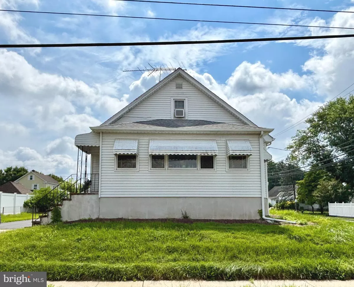 Hamilton, NJ 08619,374 SANDALWOOD AVE