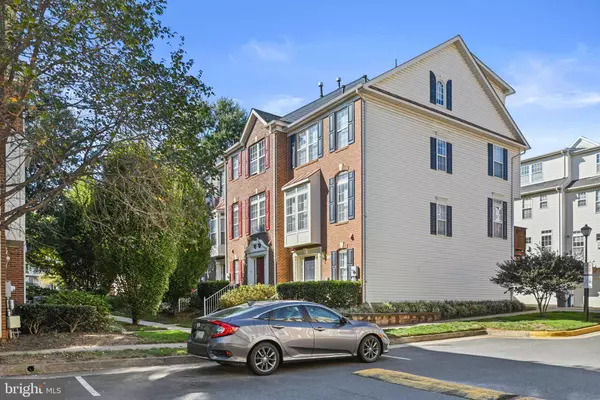 Vienna, VA 22180,2710 MANHATTAN PL