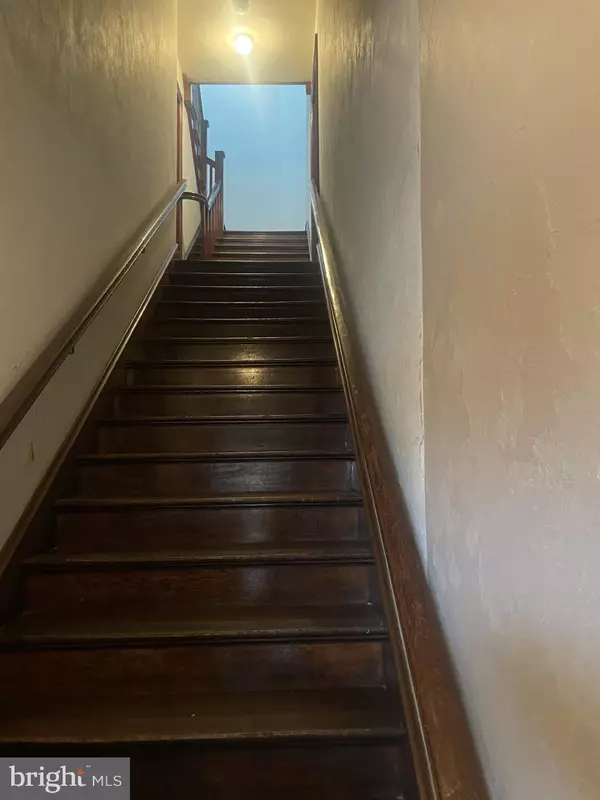 Kennett Square, PA 19348,127 E STATE ST #2