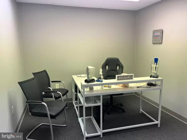 Hamilton, NJ 08610,941 WHITEHORSE MERCERVILLE RD