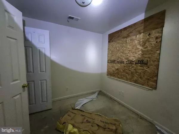 Baltimore, MD 21217,913 N CALHOUN ST