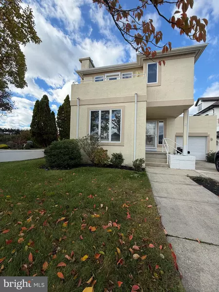 33 SEASIDE CT, Margate City, NJ 08402