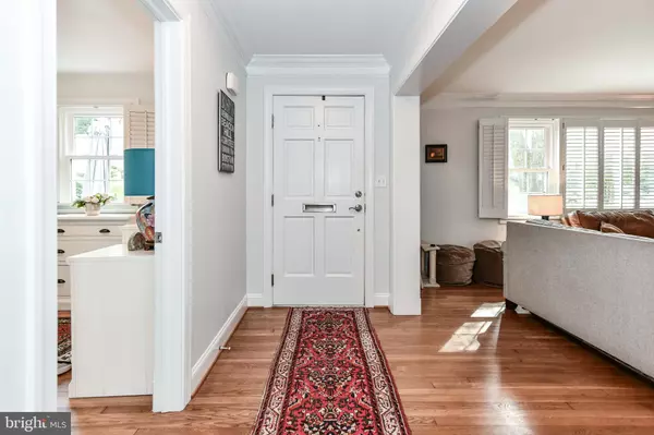 Arlington, VA 22207,3061 N OAKLAND ST N