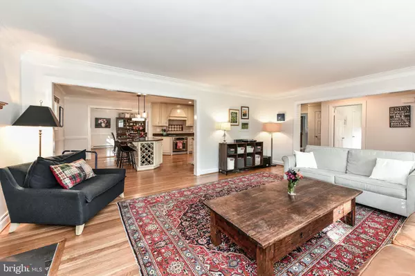 Arlington, VA 22207,3061 N OAKLAND ST N