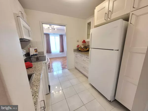 Falls Church, VA 22044,3101 S MANCHESTER ST #512